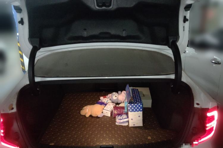 Used Volvo S60 2025 B4 Zhiyi Luxury Edition Trunk