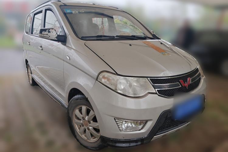 Used Wuling Hongguang 2014 1.2L S Comfort Model China IV
