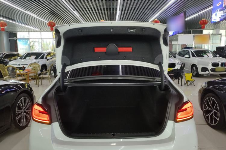Used BMW 5 Series 2022 525Li M Sport Package Trunk