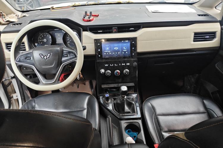 Used Wuling Hongguang PLUS 2019 1.5T Manual Luxury 7-Seater
