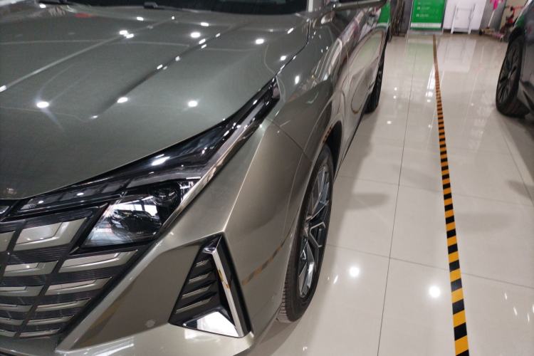 Used CHANGAN UNI-Z New Energy 2024 Blue Whale Smart Electric iDD 125km Excellence Model Left Front Headlight