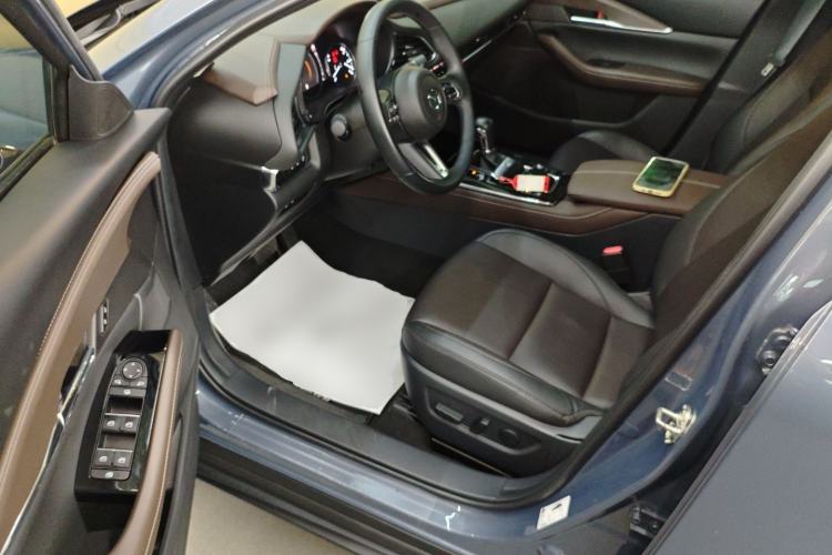 Used Mazda CX-30 2021 2.0L Automatic Joyful Edition
