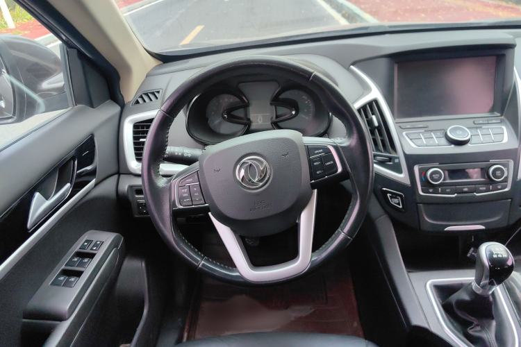 Used Dongfeng Aeolus AX7 2015 2.0L Manual Zhiyi Trim