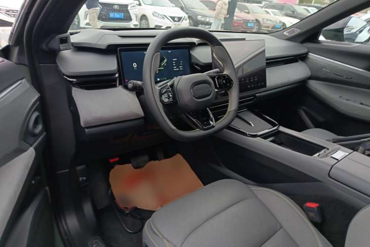 Used Lynk & Co 08 EM-P 2023 220km All-Wheel-Drive Performance Halo