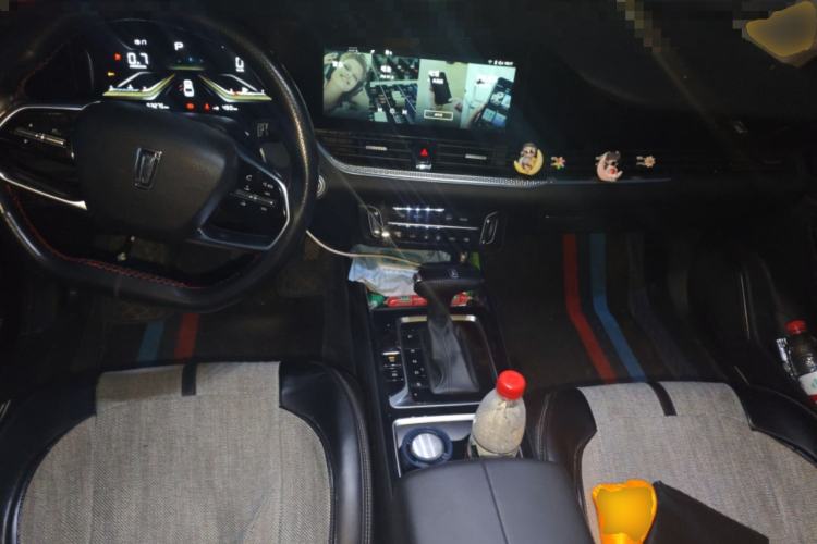 Used Bestune B70 2023 3rd Generation 1.5T Automatic Enjoyment Version 70th Anniversary Edition
