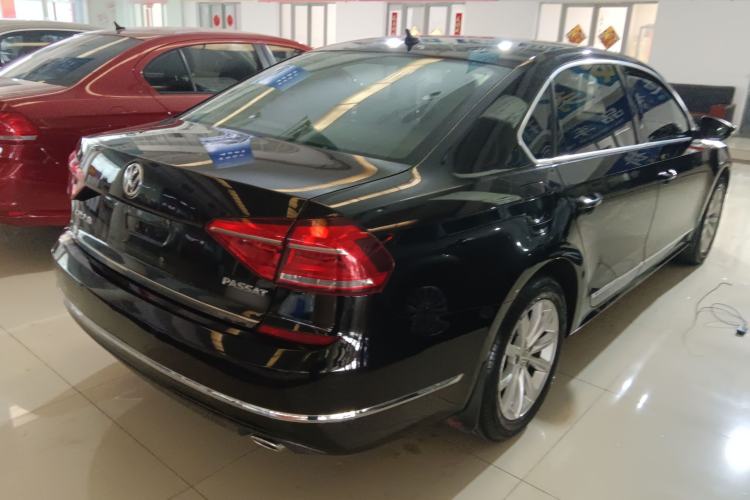 Used Volkswagen Passat 2017 330TSI DSG Luxury Edition

