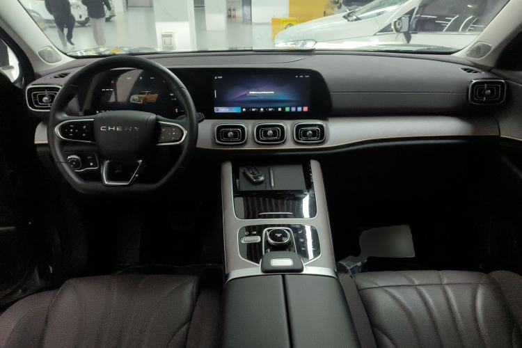 Used Chery Tiggo 9 C-DM 2025 1.5T 106KM Ultra-Comfort Edition 5 Seats Lithium-NMC Center Console