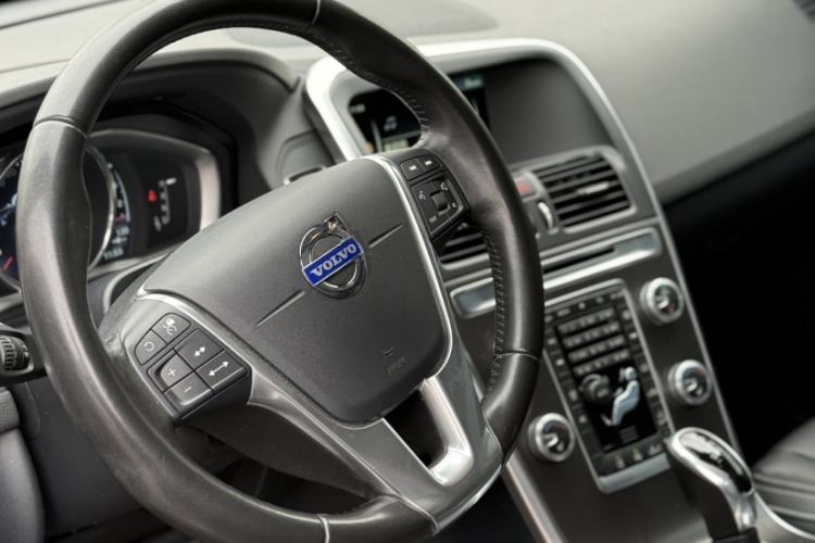 Used Volvo XC60 2016 T5 AWD Zhiyuan Edition
