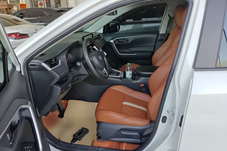 Used Toyota Wildlander 2024 2.0L CVT Two-Wheel Drive Leading Edition
