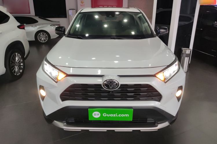 Used Toyota RAV4 2022 2.0L CVT 4x4 Style Plus Edition
