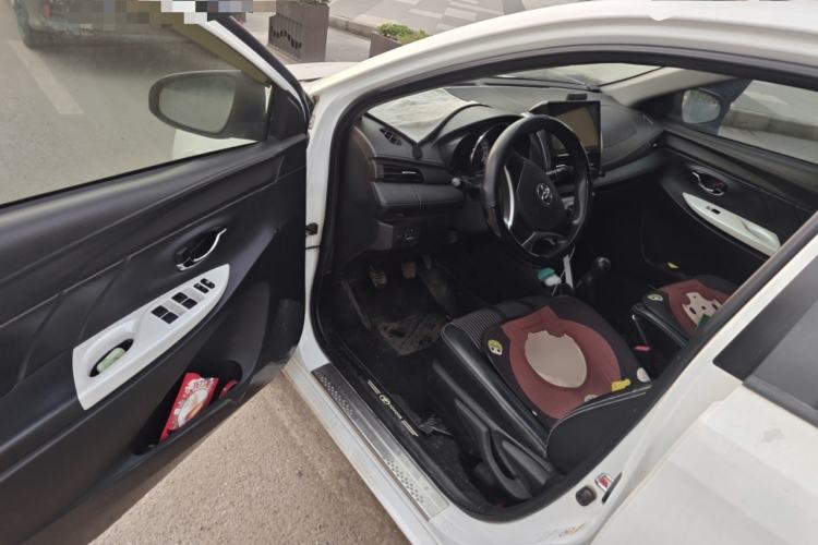 Used Toyota YARiS L Zhi Xuan 2015 1.5G Manual Xuan Dong Sunroof Special Edition Driver Seat