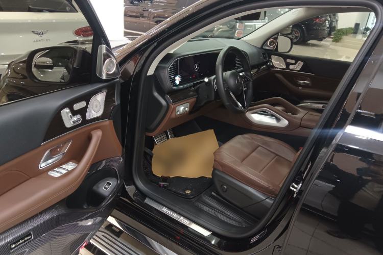 Used Mercedes-Benz GLE 2024 Refreshed GLE 350 4MATIC Stylish Edition Driver Seat