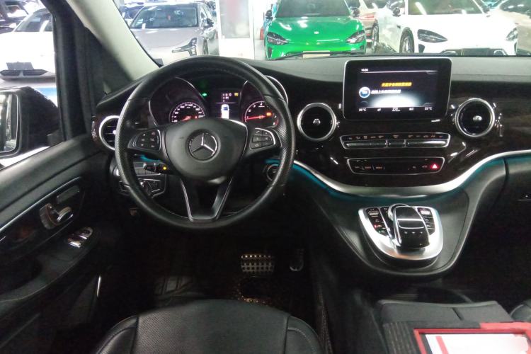 Used Mercedes-Benz V-Class 2018 V 260 Prestige Edition China VI