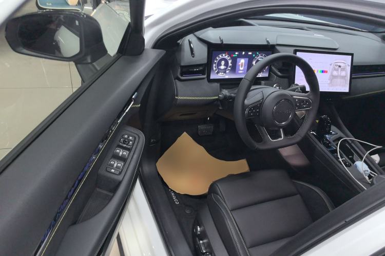 Used Lynk & Co 03 2023 2.0TD DCT H-Power Halo Driver Seat