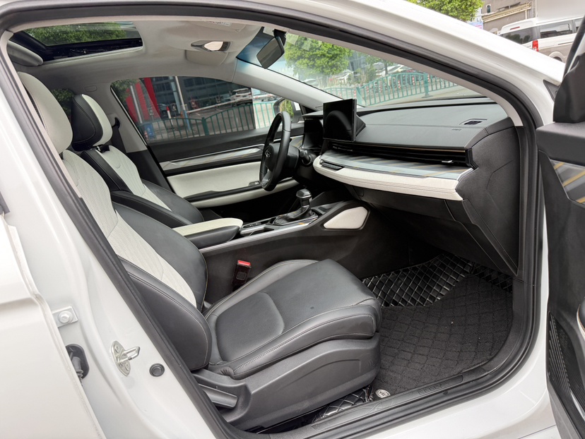 Geely Auto Emgrand L 2022 1.4T CVT Flagship Edition — снимка 13