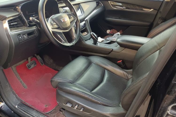 Used Cadillac XT5 2016 28T Four-Wheel Drive Luxury Model Left Front Seat