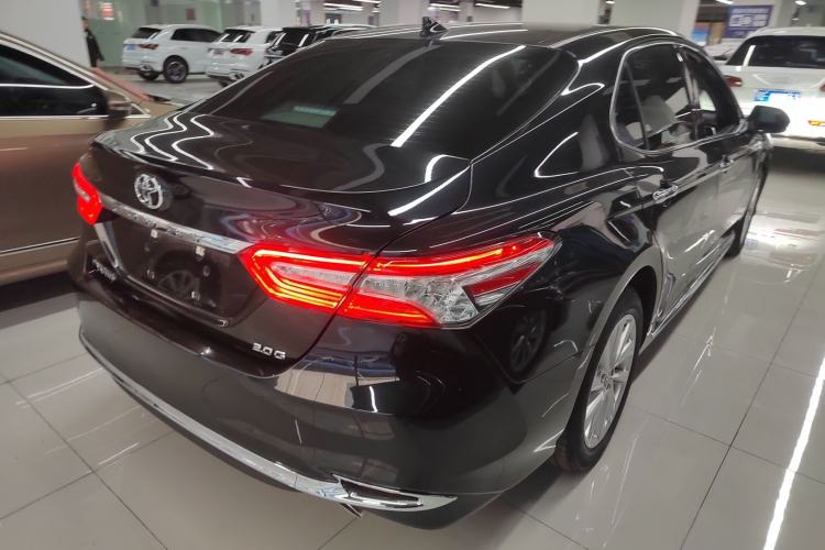 Used Toyota Camry 2023 2.0G Luxury Edition Exterior 5