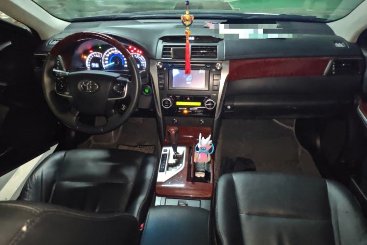 Used Toyota Camry 2013 2.5G Comfort Edition Center Console