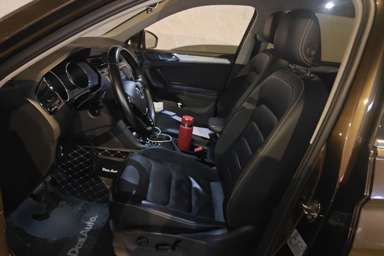 Used Volkswagen Tiguan L 2017 380TSI Automatic All-Wheel-Drive Luxury Edition Left Front Seat