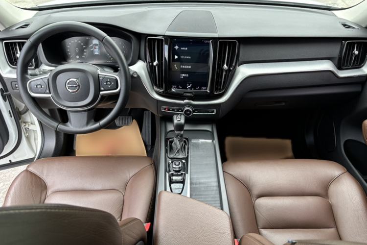 Used Volvo XC60 2019 T5 4x4 Smart Edition China V Standard
