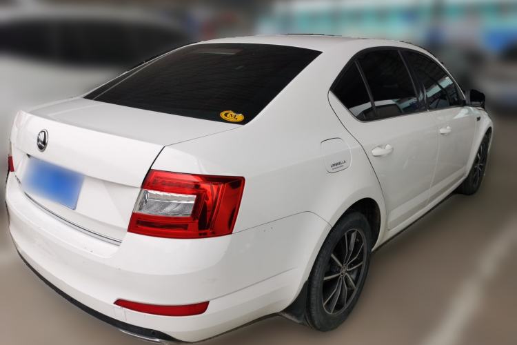 Used Skoda Octavia 2017 1.6L Manual Smart Drive Edition Rear Right 45 Deg