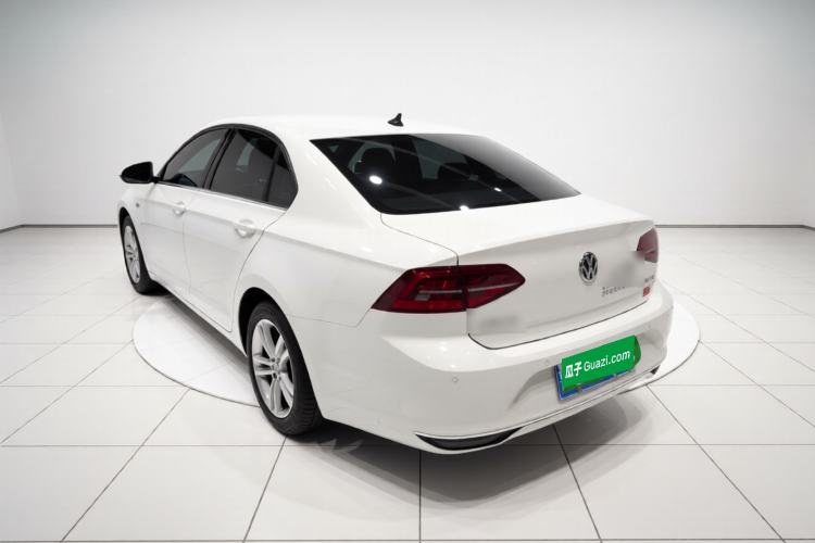 Used Volkswagen Lamando 2019 230TSI DSG Fashion Edition China V Standard
