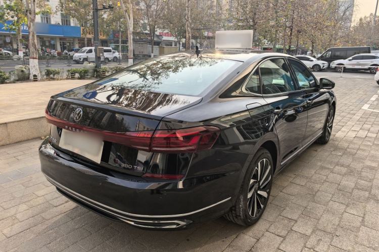 Used Volkswagen Passat 2024 380TSI Dragon Edition
