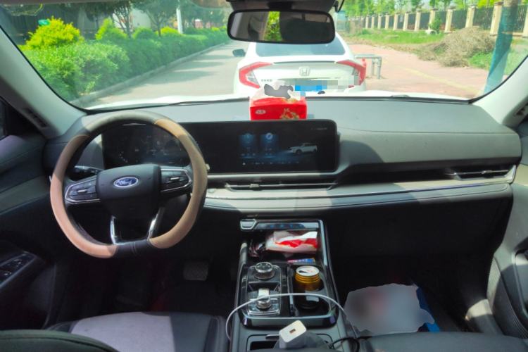 Used Ford Equator Sport 2022 EcoBoost 170 Platinum Edition Center Console