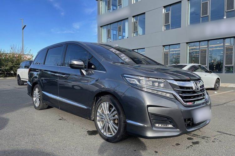 Used Honda Elysion 2016 2.4L Luxury Edition
