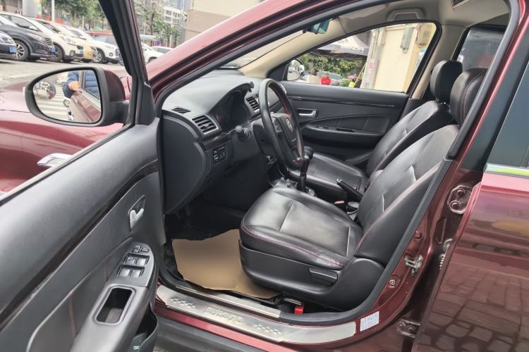 Used Dongfeng Fengon 370 2016 1.5L Manual Elite Home Edition 7-Seater