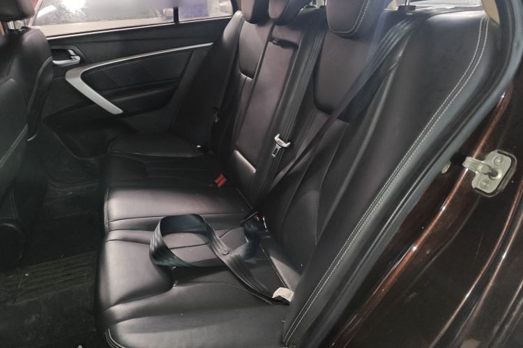 Used Geely Auto Emgrand 2017 Sedan Million Edition 1.5L Manual Upward Connect Version Left Rear Seat