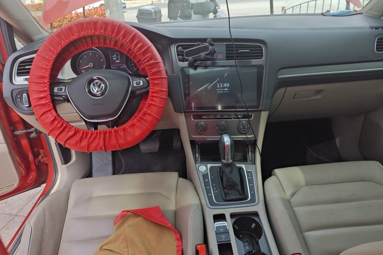 Used Volkswagen Golf 2015 1.4TSI Automatic Luxury Model