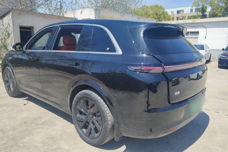 Used Li Auto L7 2023 Pro Model Exterior 2