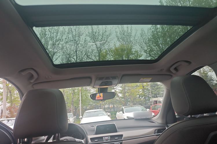 Used BMW X1 2018 xDrive20Li Luxury Edition Headliner