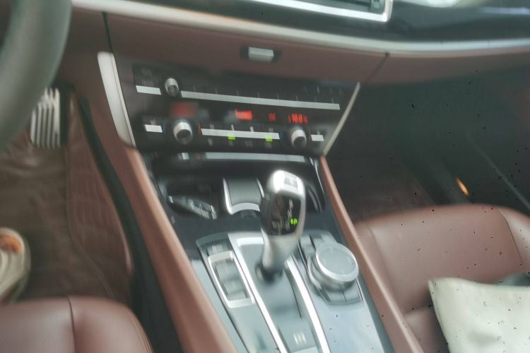 Used BMW 5 Series GT 2014 528i Leading Model

