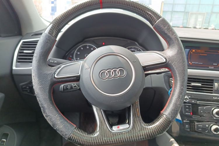 Used Audi Q5 2017 40 TFSI Ambition Edition Steering Wheel