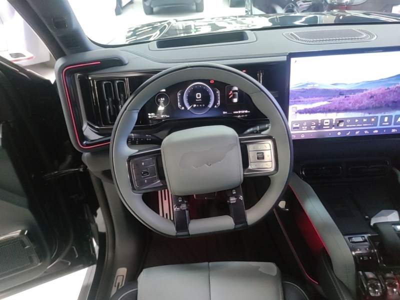 Used Formula Leopard 5 2023 Navigator Edition — 10