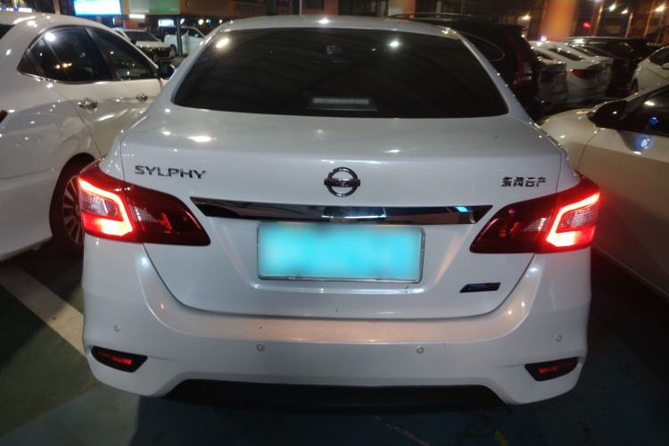 Used Nissan Sylphy 2019 1.6XV CVT Smart Connect Luxury Edition China VI Standard Rear