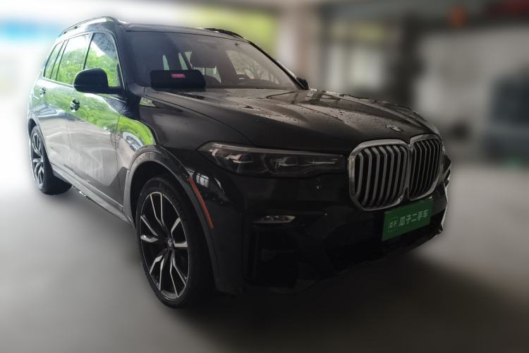 Used BMW X7 2019 xDrive40i Luxury M Sport Package Front Right 45 Deg