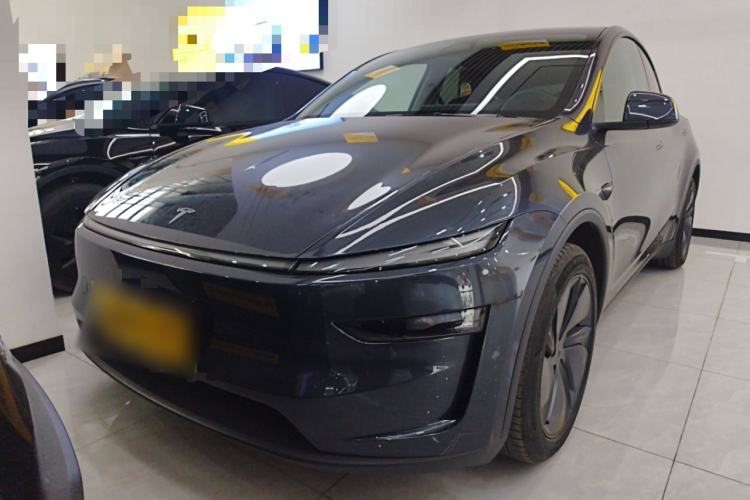 Used Tesla Model Y 2025 Long-Range All-Wheel-Drive Version