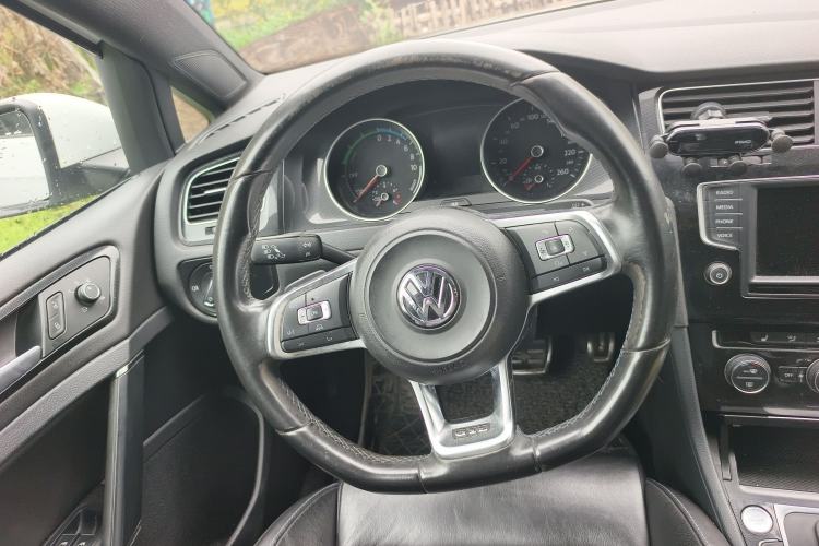 Used Volkswagen Golf 2015 GTE model Steering Wheel