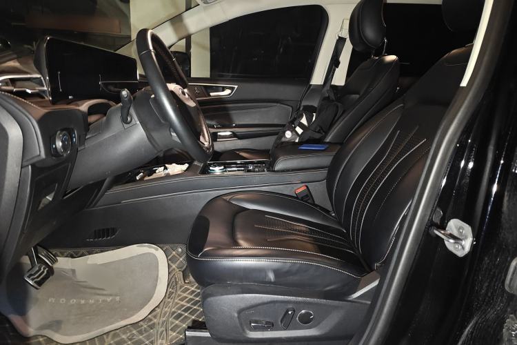 Used Ford Edge 2021 PLUS EcoBoost 245 Two-Wheel-Drive Titanium 7-Seater
