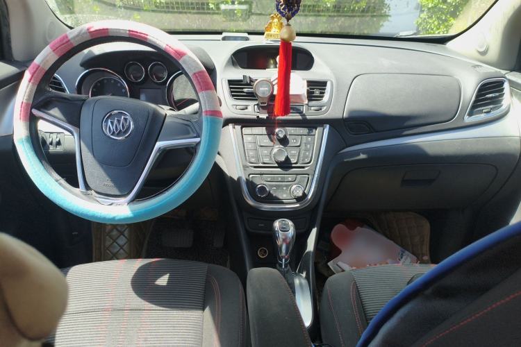 Used Buick Encore 2015 1.4T Automatic Two-Wheel Drive Urban Elite Version Center Console