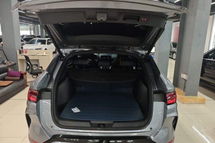 Used BYD Song PLUS New Energy 2023 Champion Edition EV 520KM Prestige Model Trunk