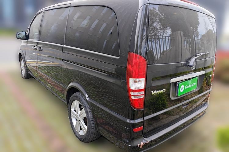 Used Mercedes-Benz Viano 2011 2.5L Luxury Edition Rear Left 45 Deg