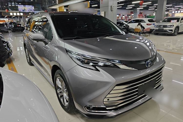 Used Toyota Sienna 2023 2.5L Hybrid Comfort Edition