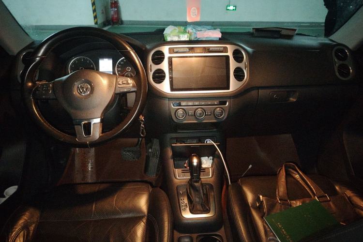 Used Volkswagen Tiguan 2013 1.8TSI Automatic Two-Wheel Drive Luxury Model Center Console