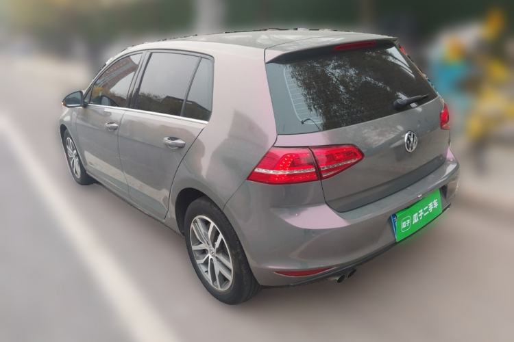 Used Volkswagen Golf 2016 230TSI Automatic Luxury Version
