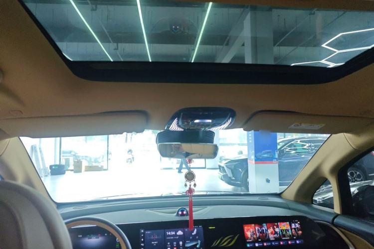 Used VOYAH Dream 2022 Low-Carbon Edition Dream+ Smart Enjoyment Package
