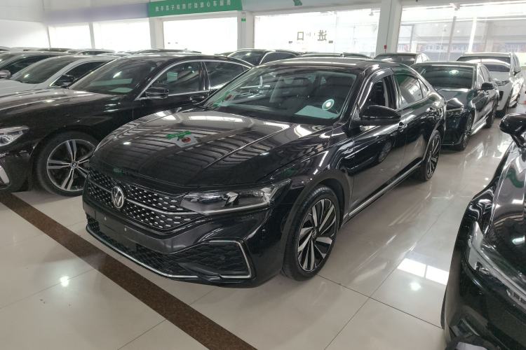 Used Volkswagen Passat 2022 330TSI Starry Luxury Edition